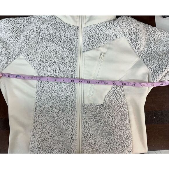 Columbia Women’s Full Zip Sherpa Jacket - Picture 4 of 7